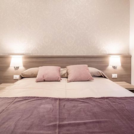 Dany Guest House ローマ エクステリア 写真