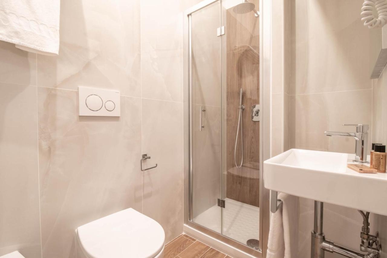 Dany Guest House ローマ エクステリア 写真