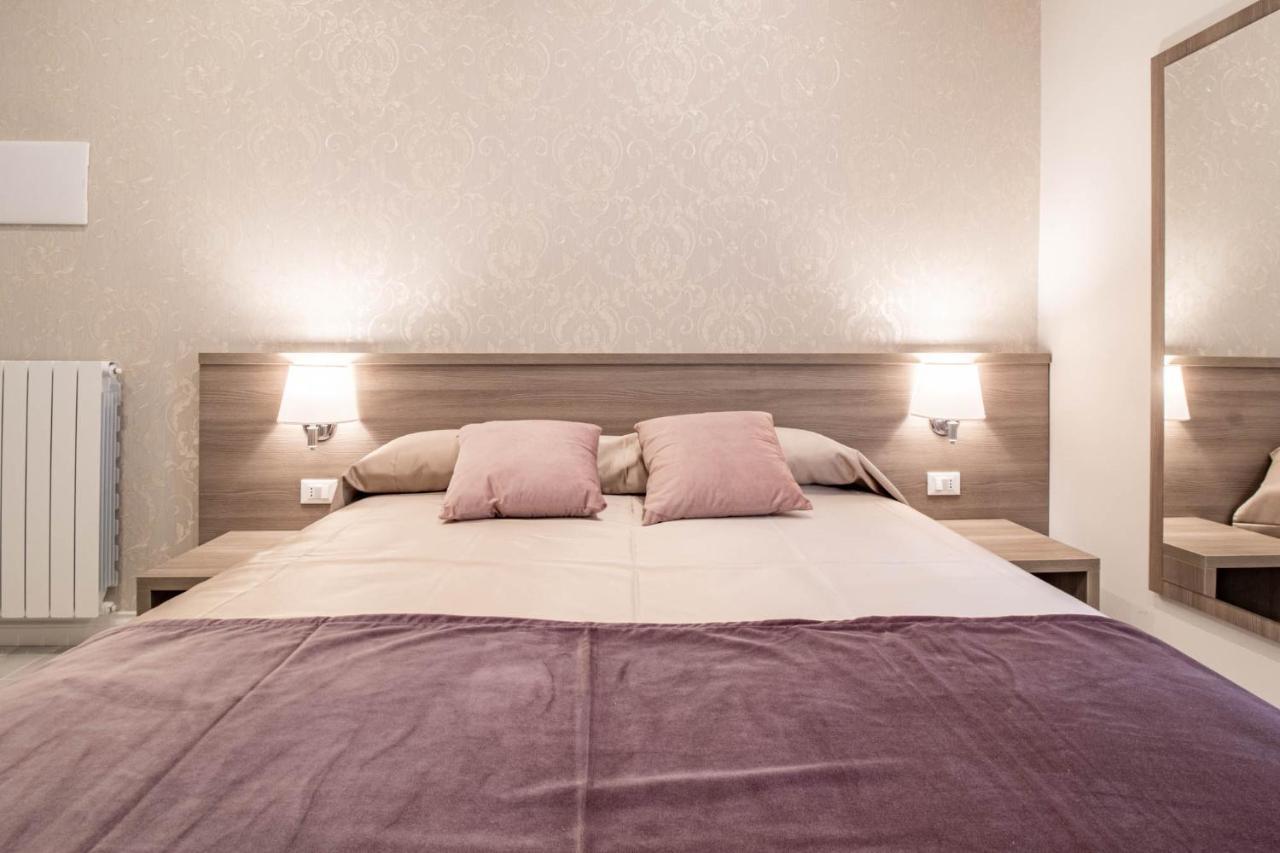Dany Guest House ローマ エクステリア 写真