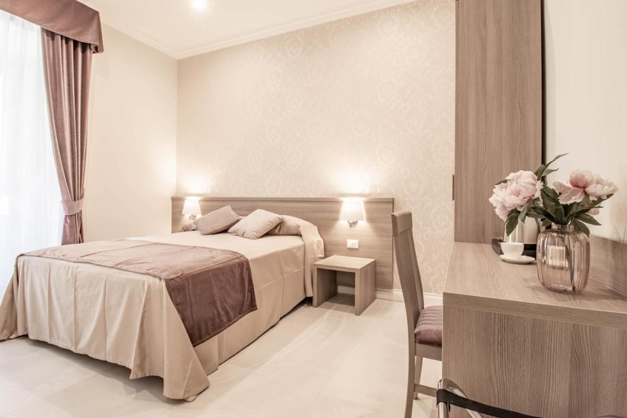 Dany Guest House ローマ エクステリア 写真