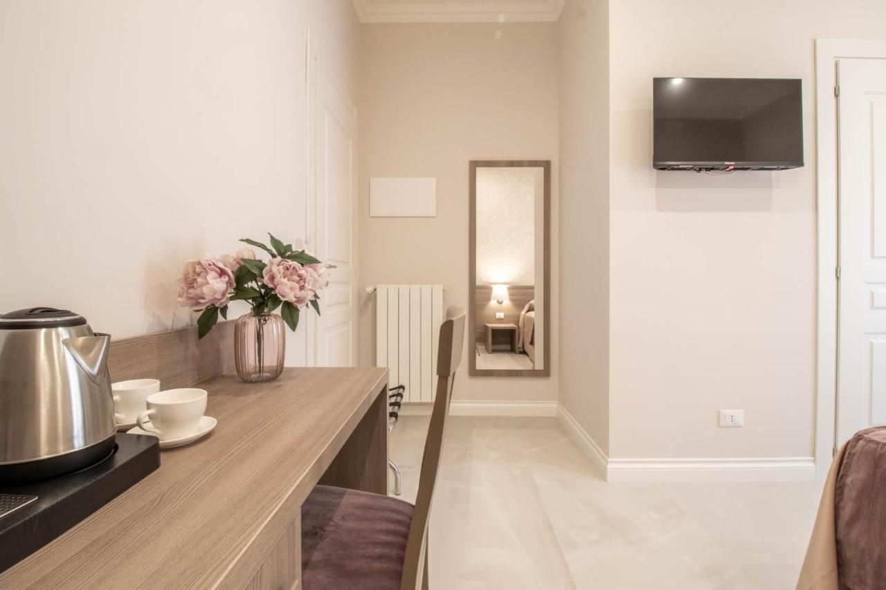 Dany Guest House ローマ エクステリア 写真