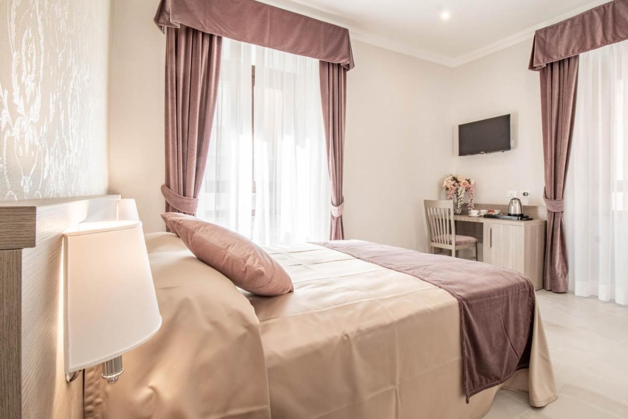 Dany Guest House ローマ エクステリア 写真