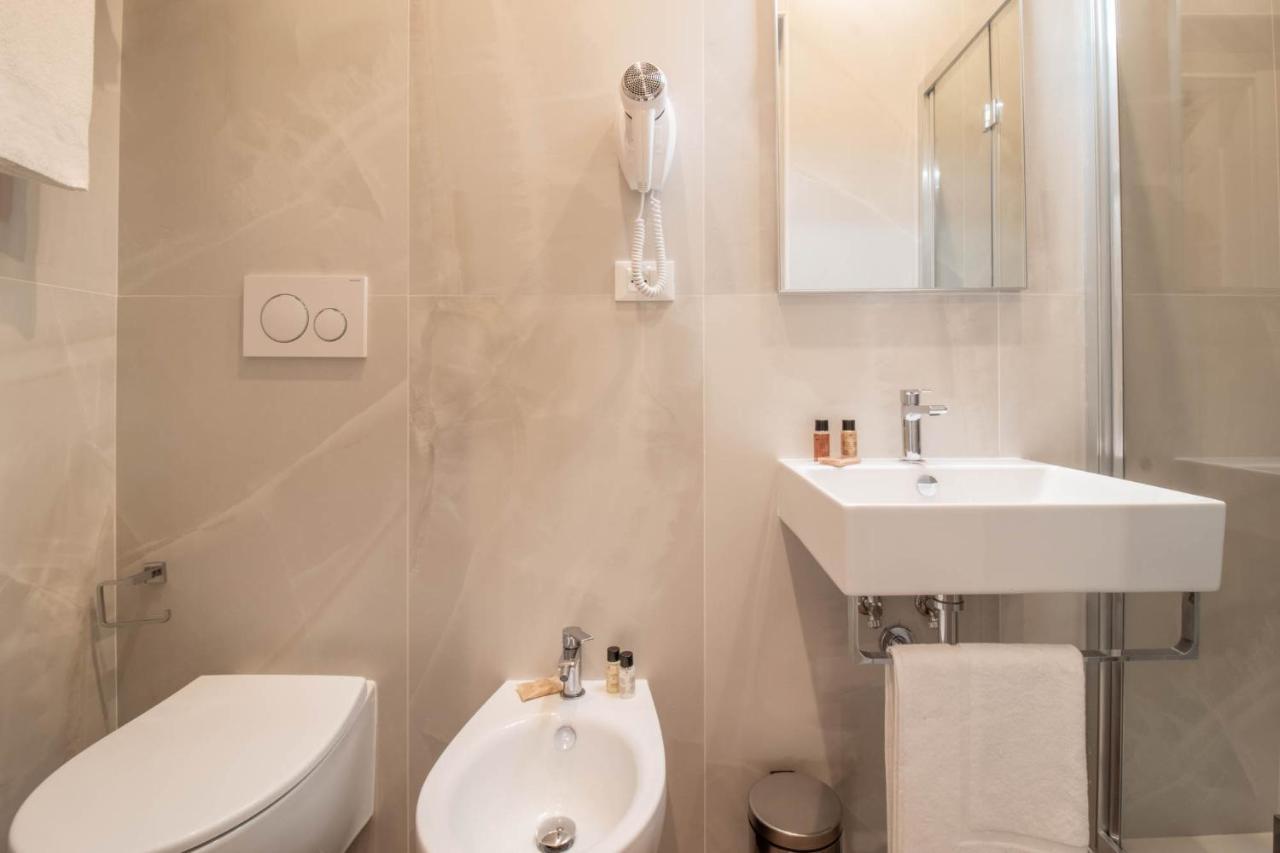 Dany Guest House ローマ エクステリア 写真